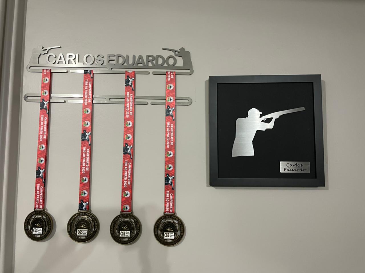 Combo Porta Medalhas Personalizado + Quadro Decorativo