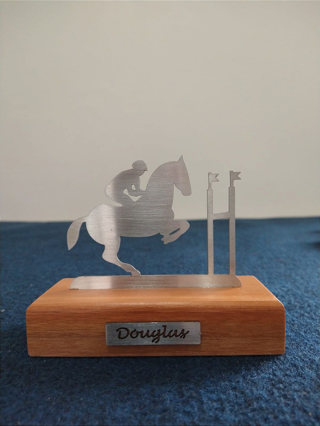 Troféu Decor Personalizado Com Nome e Esporte