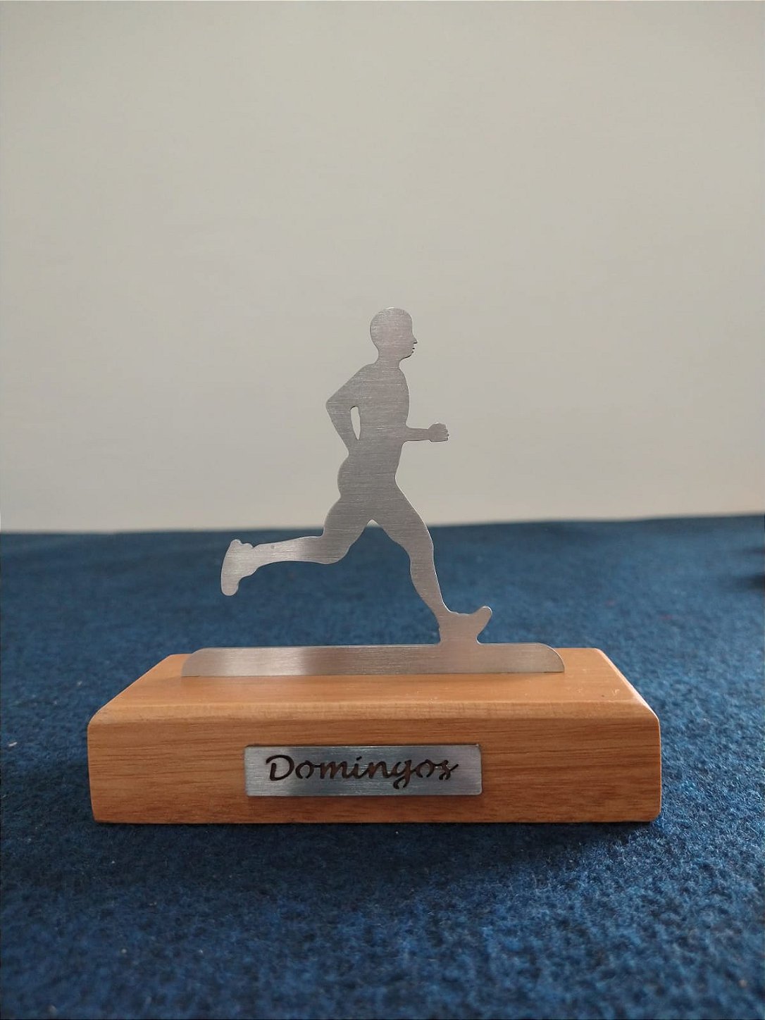 Troféu Decor Personalizado Com Nome e Esporte