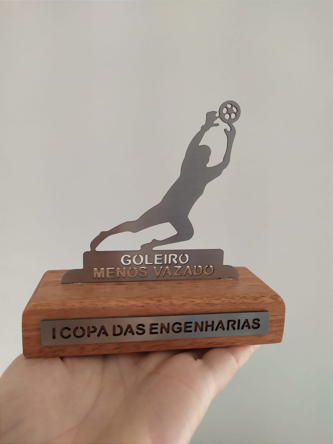 Troféu Decor Personalizado Com Nome e Esporte
