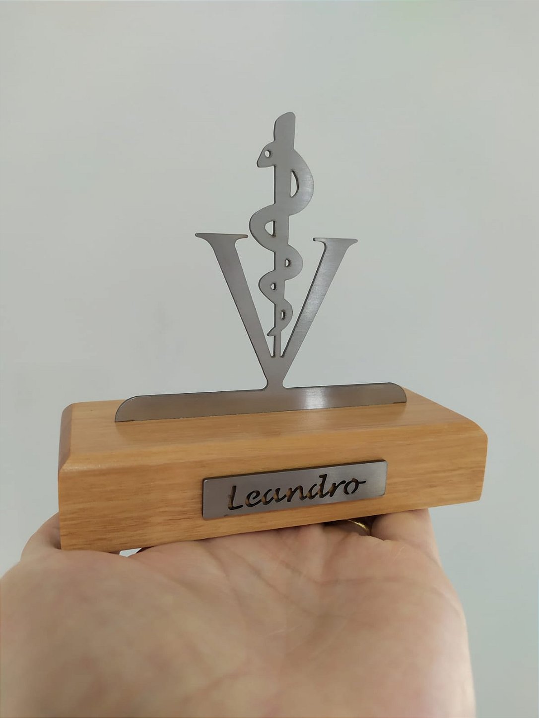 Troféu Decor Personalizado Com Nome e Esporte