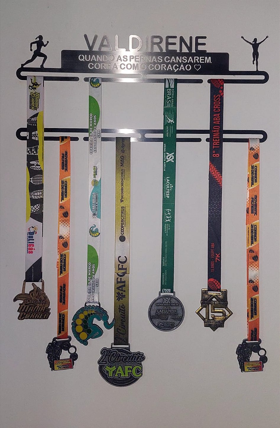 Combo 2 Porta Medalhas Personalizado Com Frase + Extensor