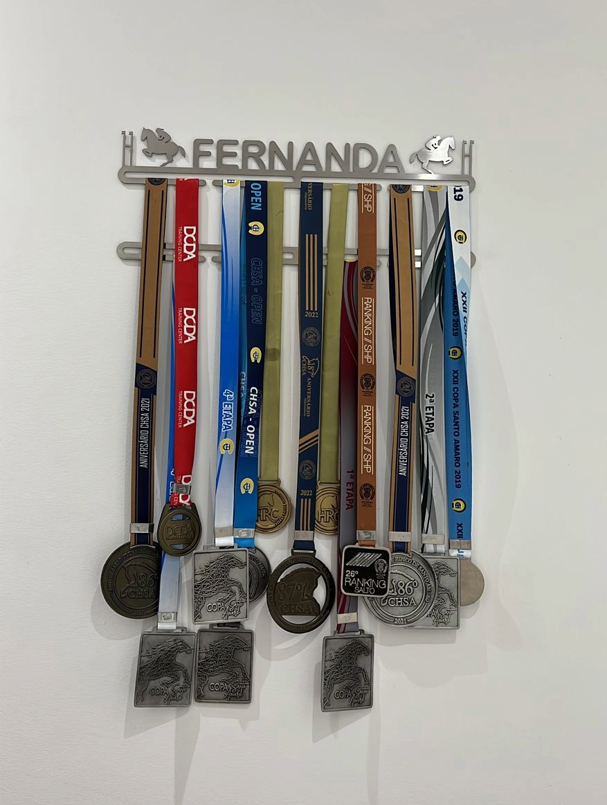 Porta Medalhas Personalizado Com o Nome + Extensor