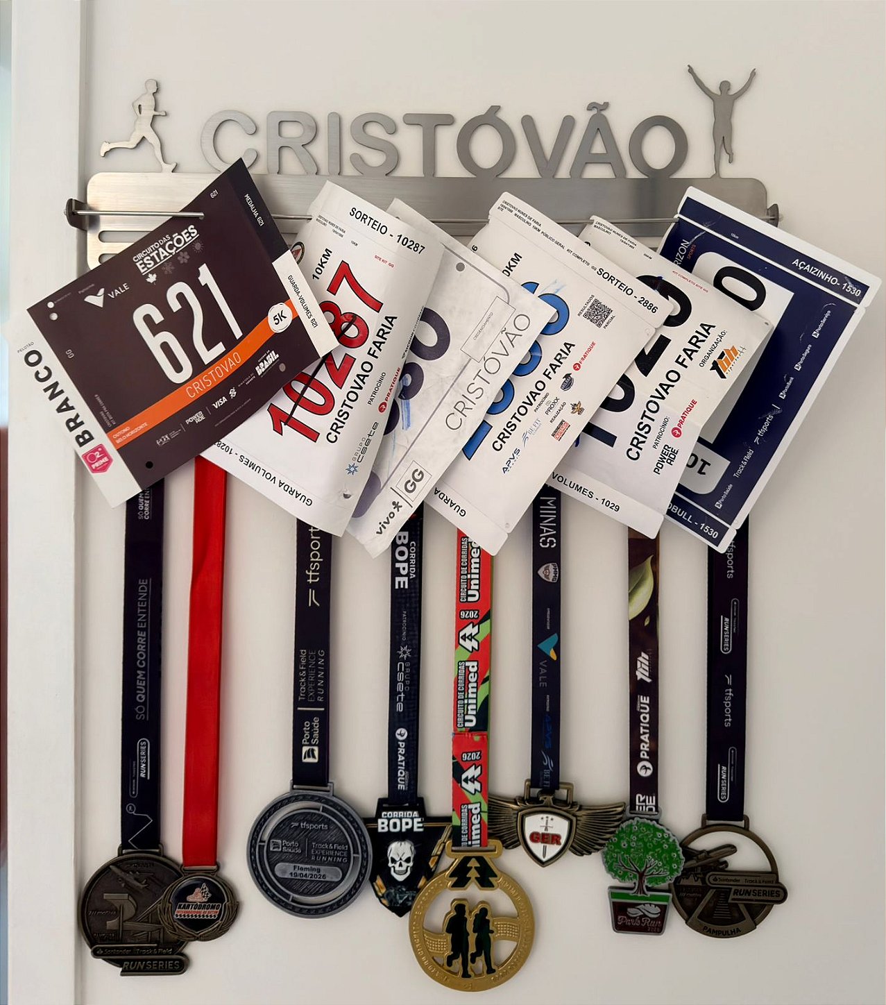 Porta Medalhas e Números de Peito Personalizado Com o Nome