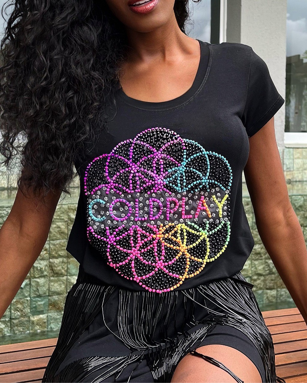 Tshirt bordada a mão - Coldplay - do tamanho P ao G5 plus size - Preta -  Madame Ninna - loja online de confeccções femininas