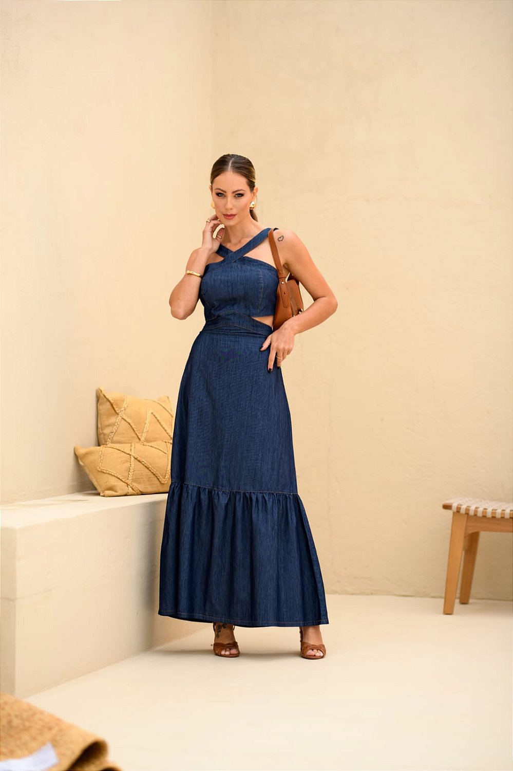Vestido alça cruzada na cheap frente