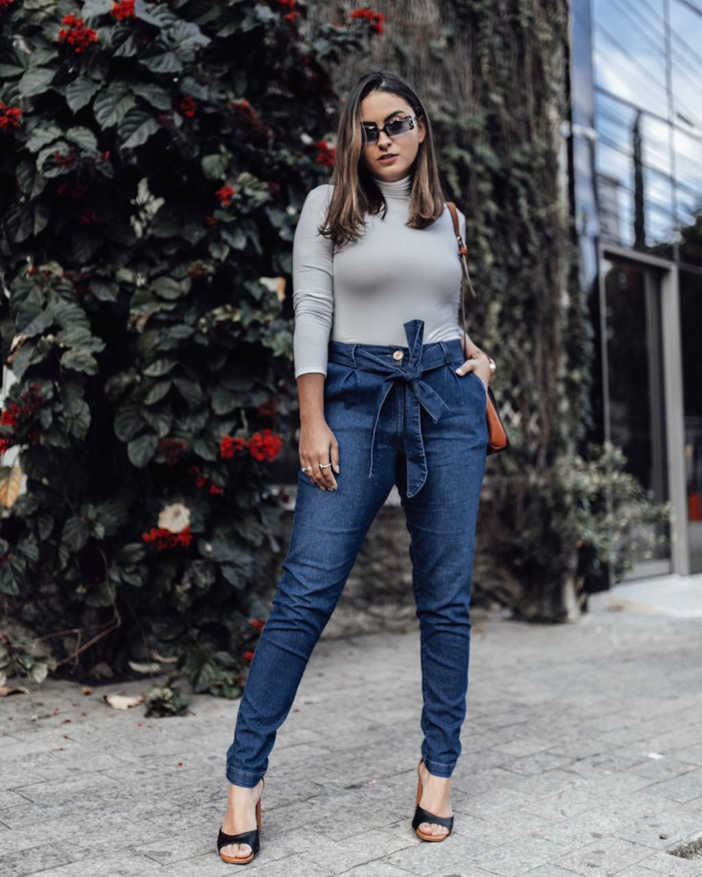 Calça jeans clochard com faixa na cintura - lavagem clara - Madame Ninna -  loja online de confeccções femininas