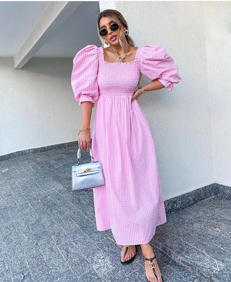 Vestido com busto de lastex e mangas bufantes Estampa Vichy Rosa