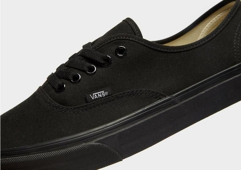 vans all black com branco