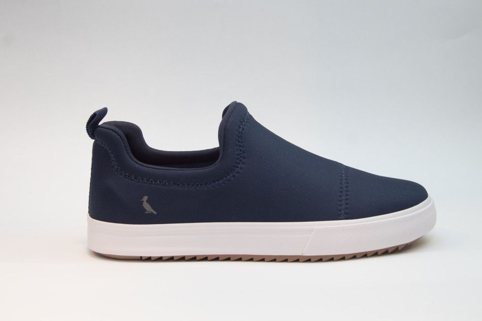 tenis reserva tratorado