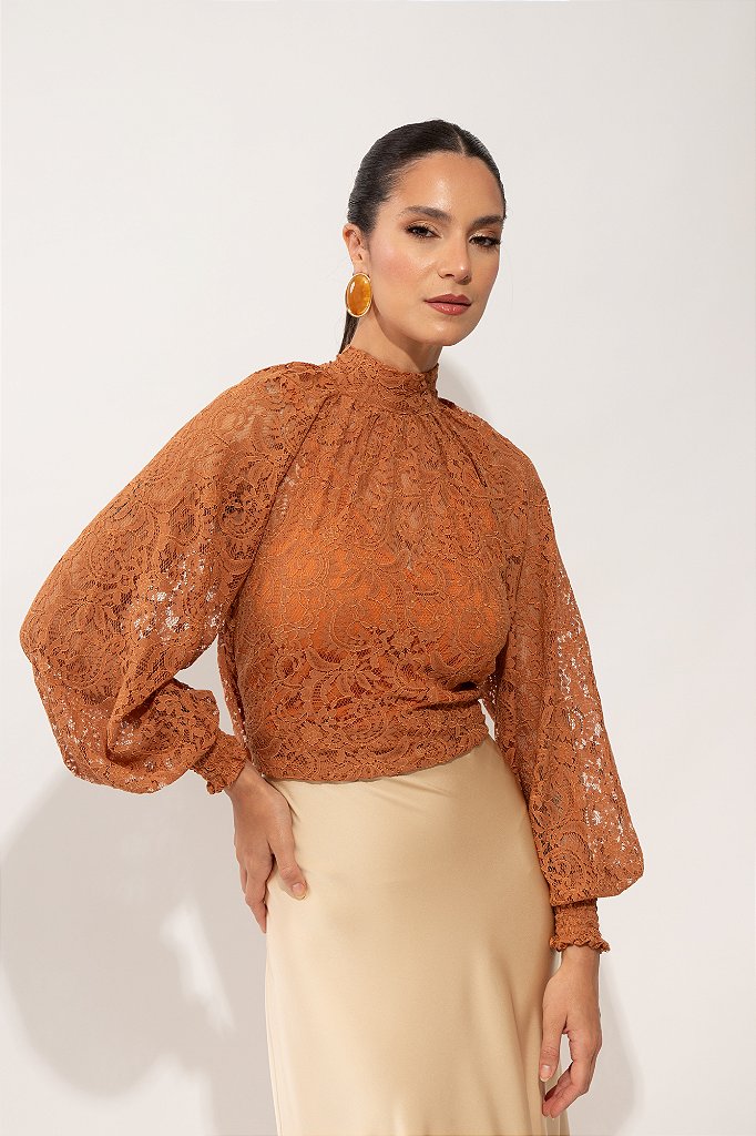 BLUSA RENDA FIORI CAMEL - Heckel Verri • Moda feminina • Estilo