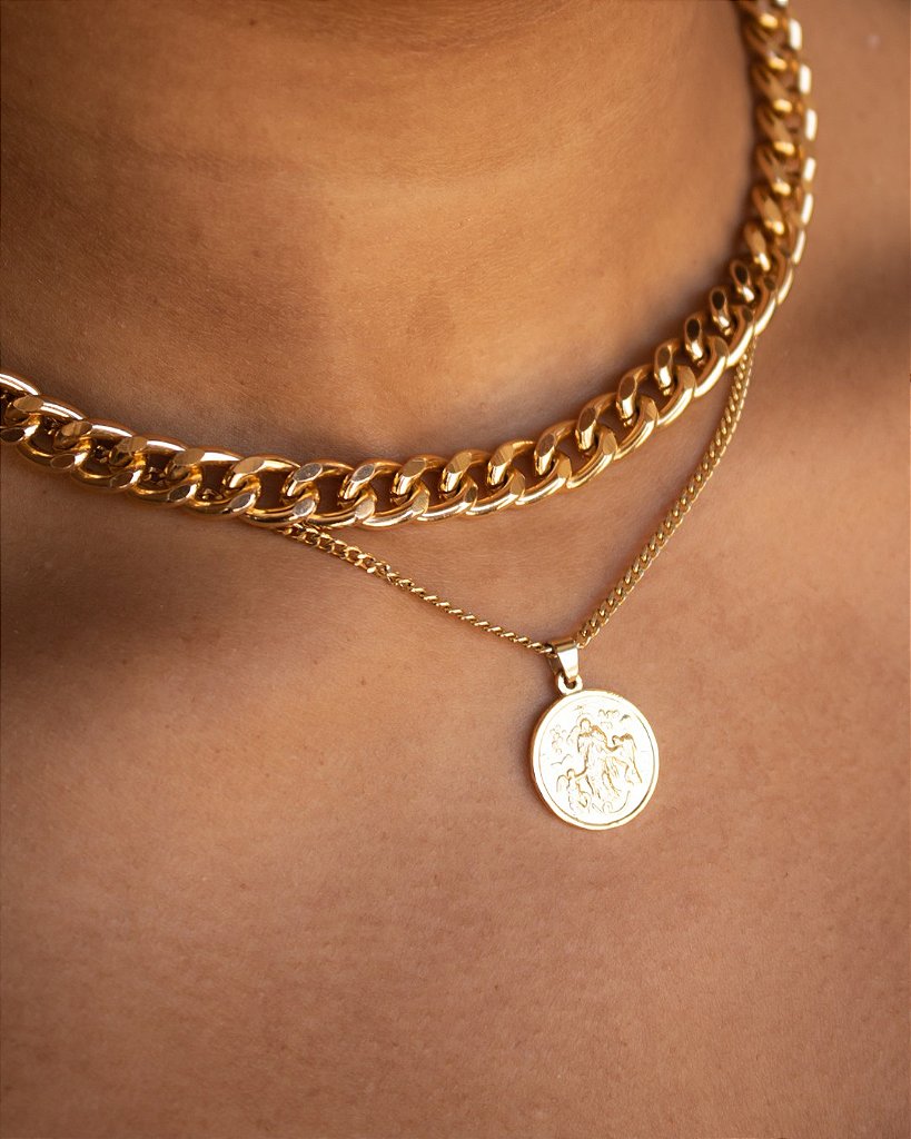 Mix de colares com corrente e colar medalha dourada "Lux" - Auty Club |  Acessórios e bijuterias finas