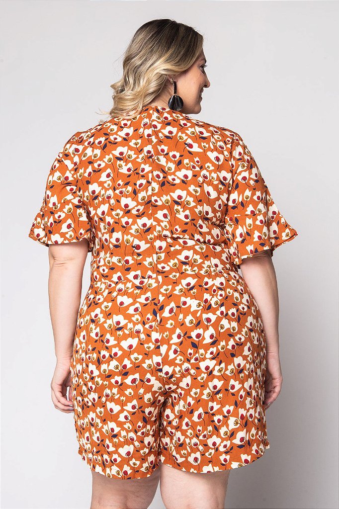 macaquinho florido plus size