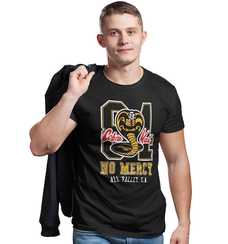 Camiseta cobra kai amazon sale