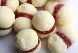 biscoito beijinho (goiabada)
