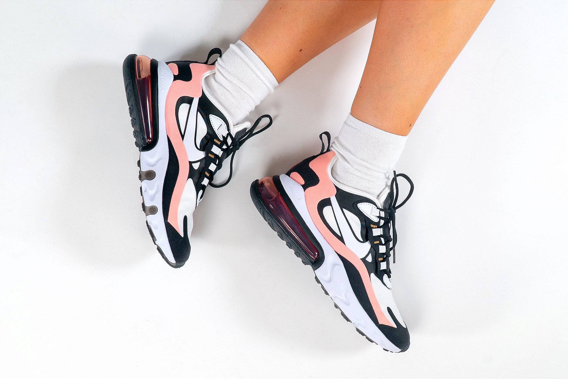 Nike Air Max 270 React Coral Black Feminino