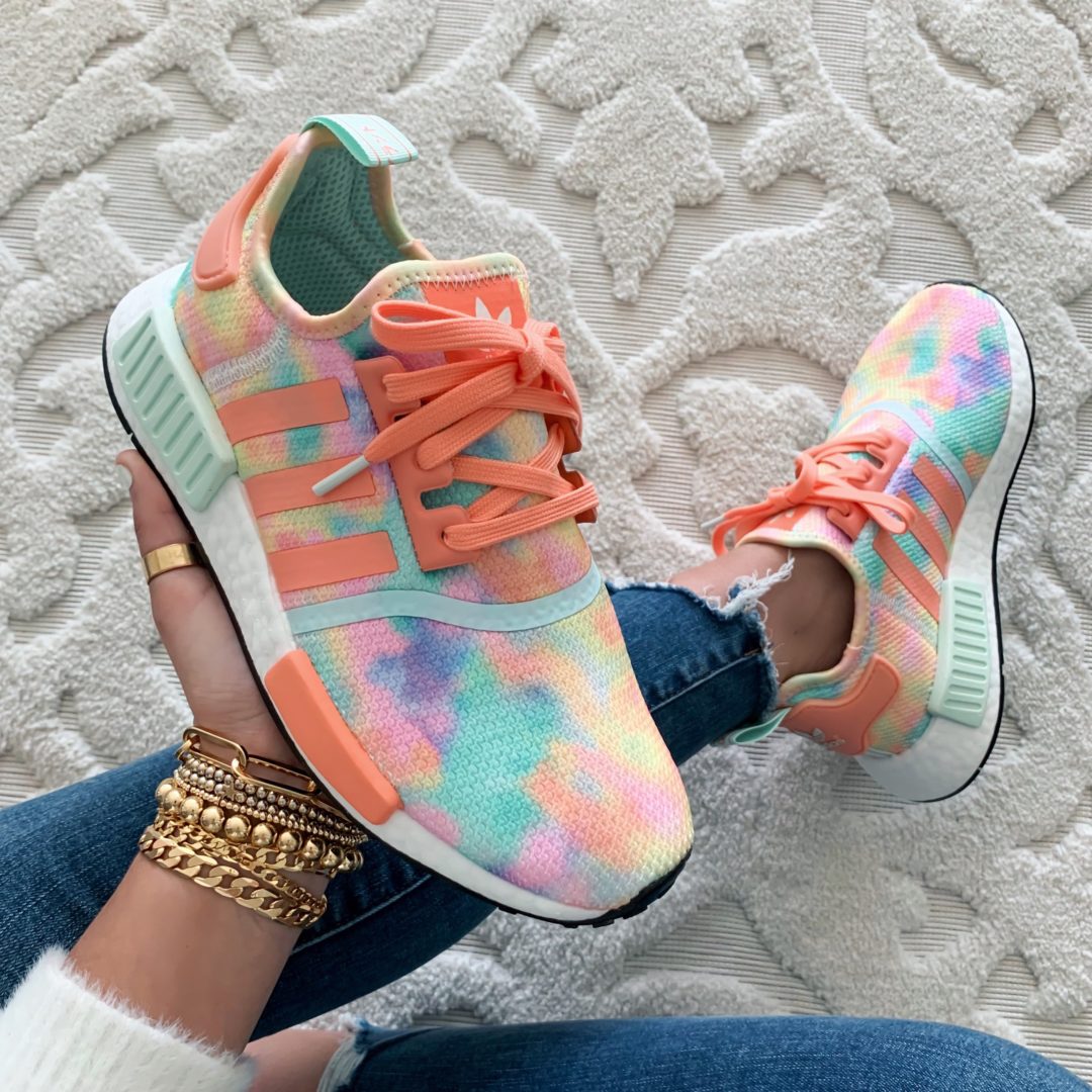 tenis adidas feminino tie dye