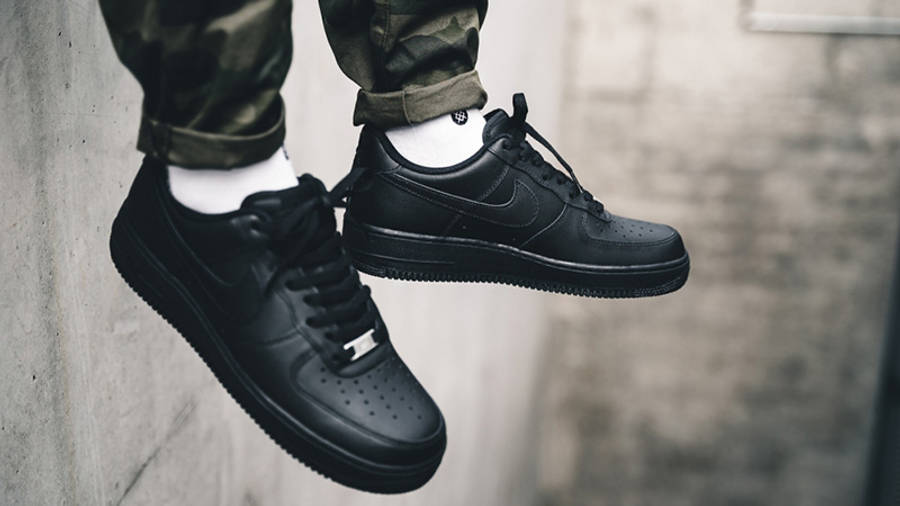 Nike triple black air force 1 Clearance