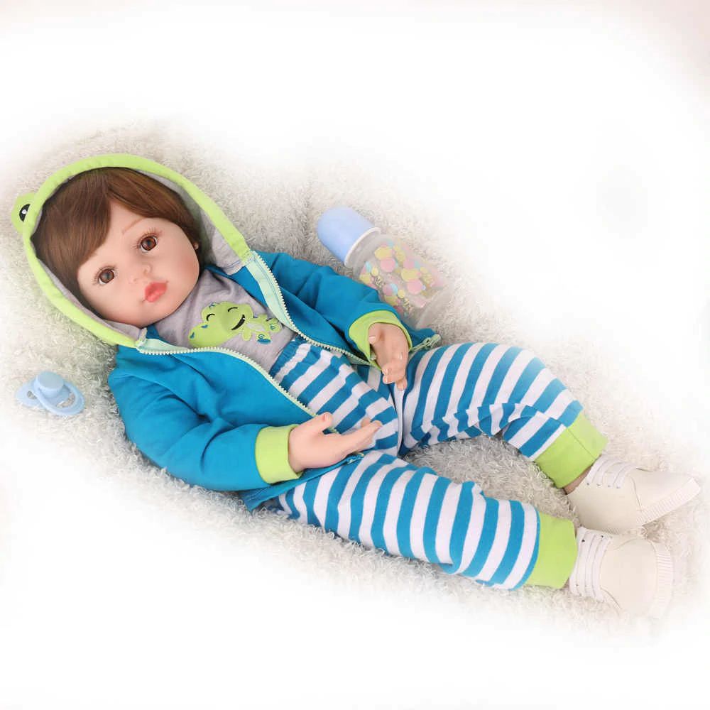 Bebê Caio de Roupinha Azul (Bebe Reborn Menino de Silicone)