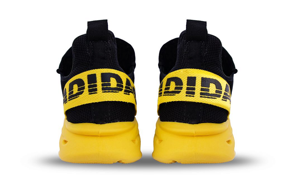 yeezy amarelo e preto