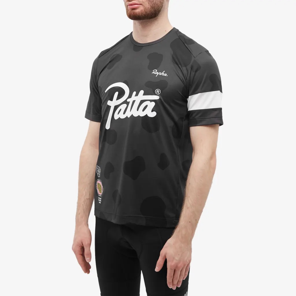 新品 Rapha + Patta 限定版 コットンフーディー ブラック Mサイズ 新品 Rapha + Patta 限定版 コットンフーディー ブラック Mサイズ