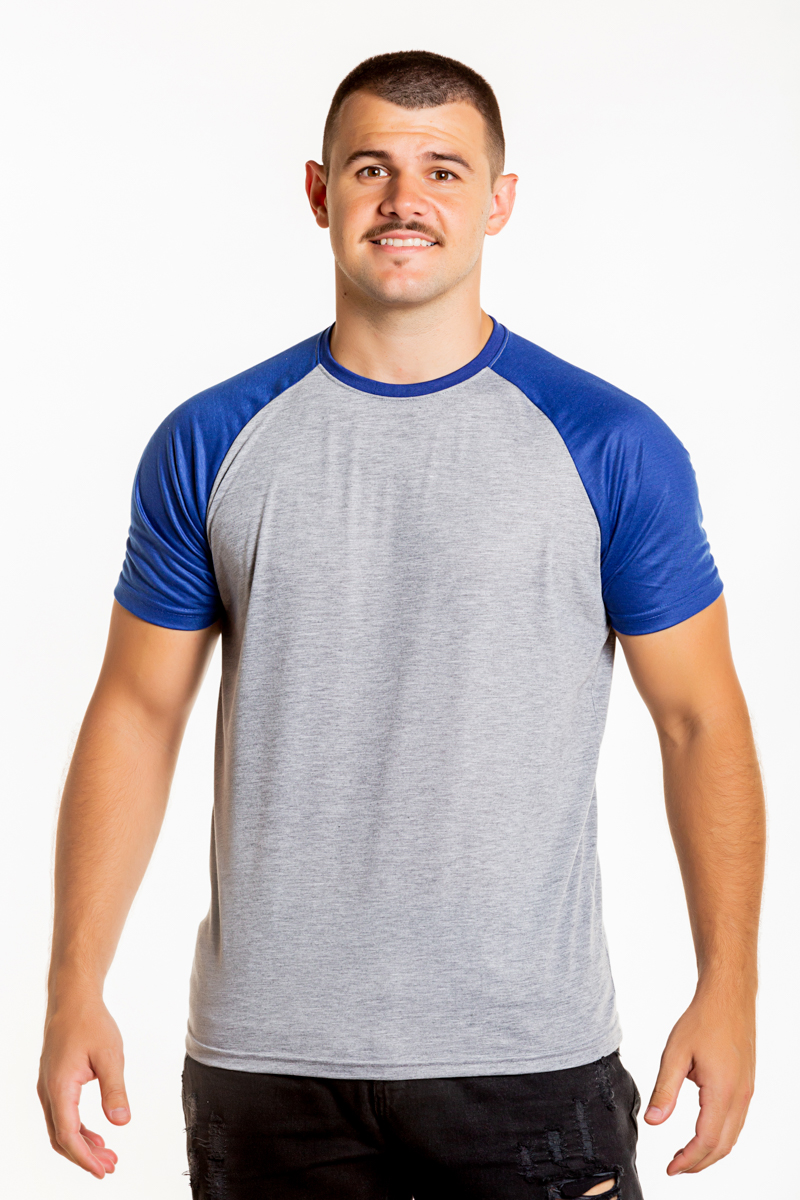 Camiseta Raglan Cinza Mescla Com Manga Azul Royal 100% Poliéster - Camiseta  Básica até no Preço