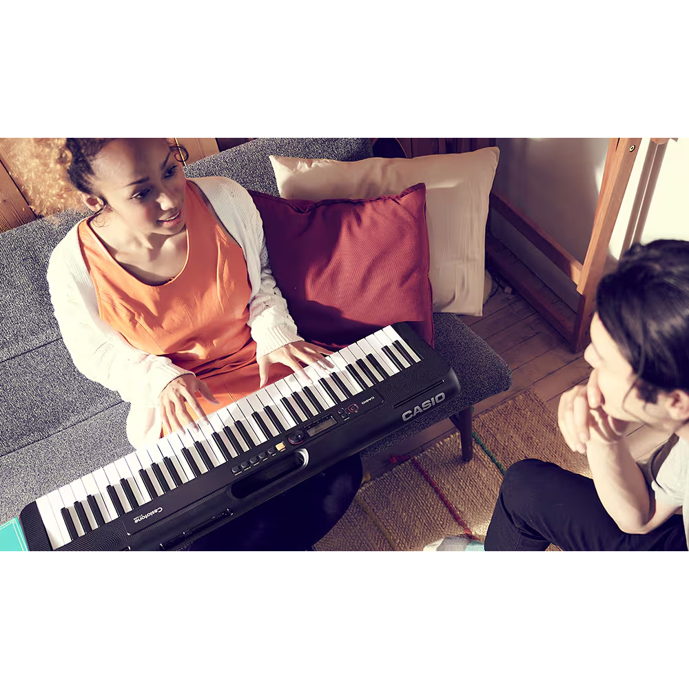 Teclado Musical Casio Casiotone CT-S200 Preto 61 teclas - Guitar
