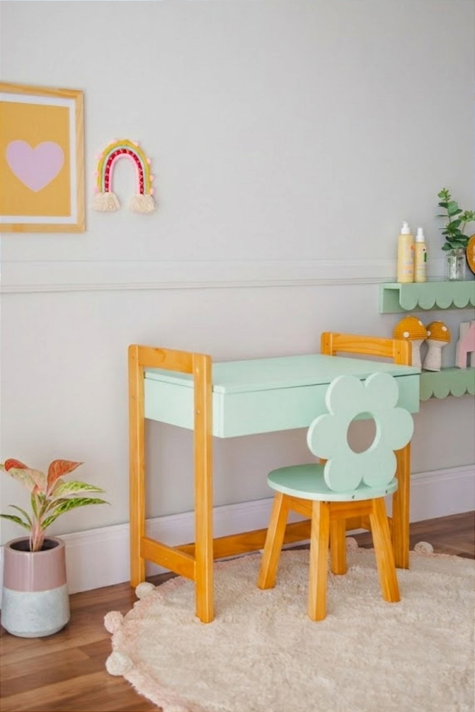 Cadeira Infantil com Regulagem Verde