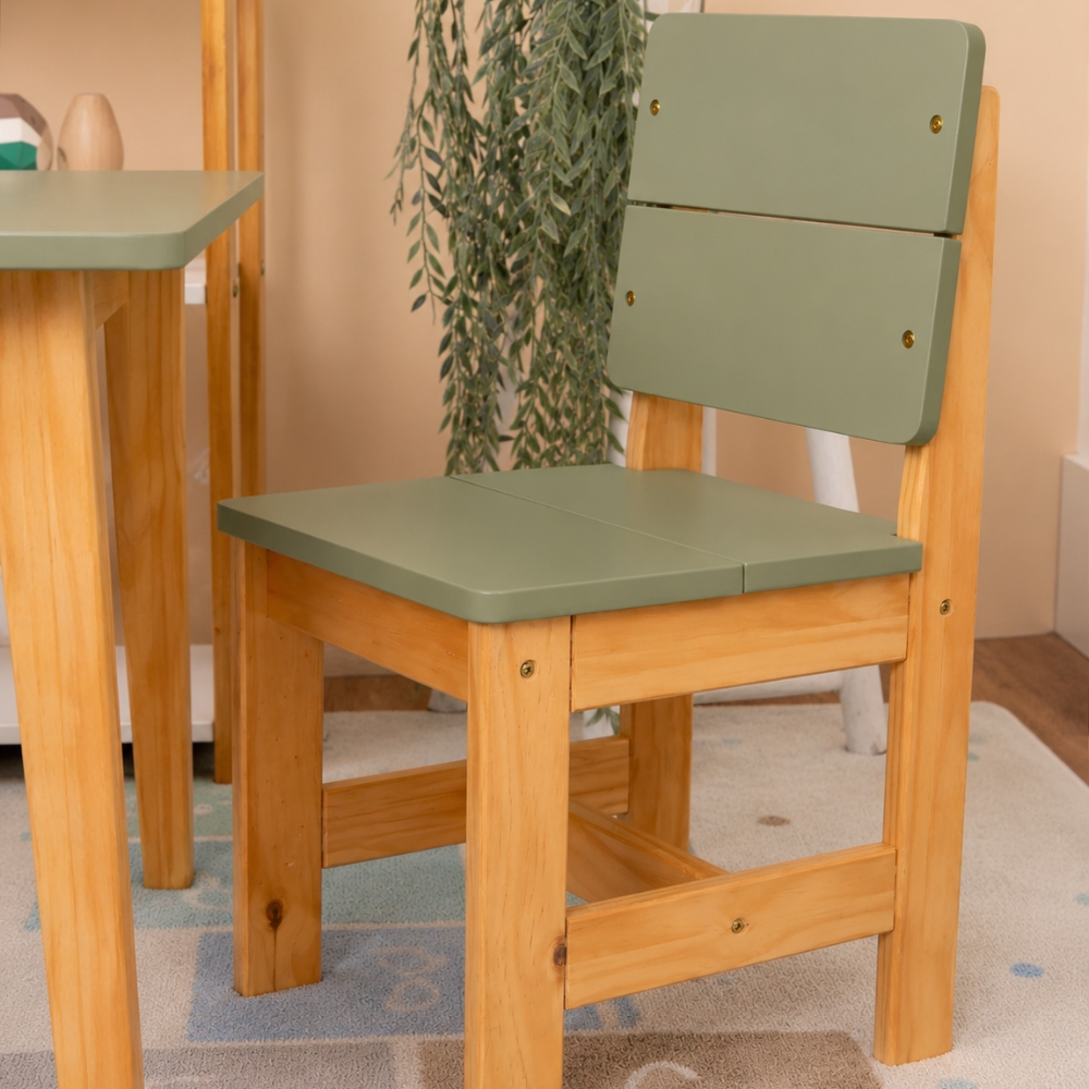 Cadeira Infantil Verde Oliva Theo