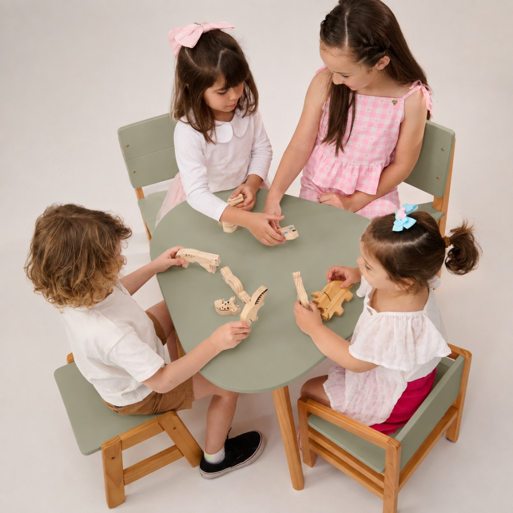 Mesa Infantil Orgânica Verde Oliva atividades