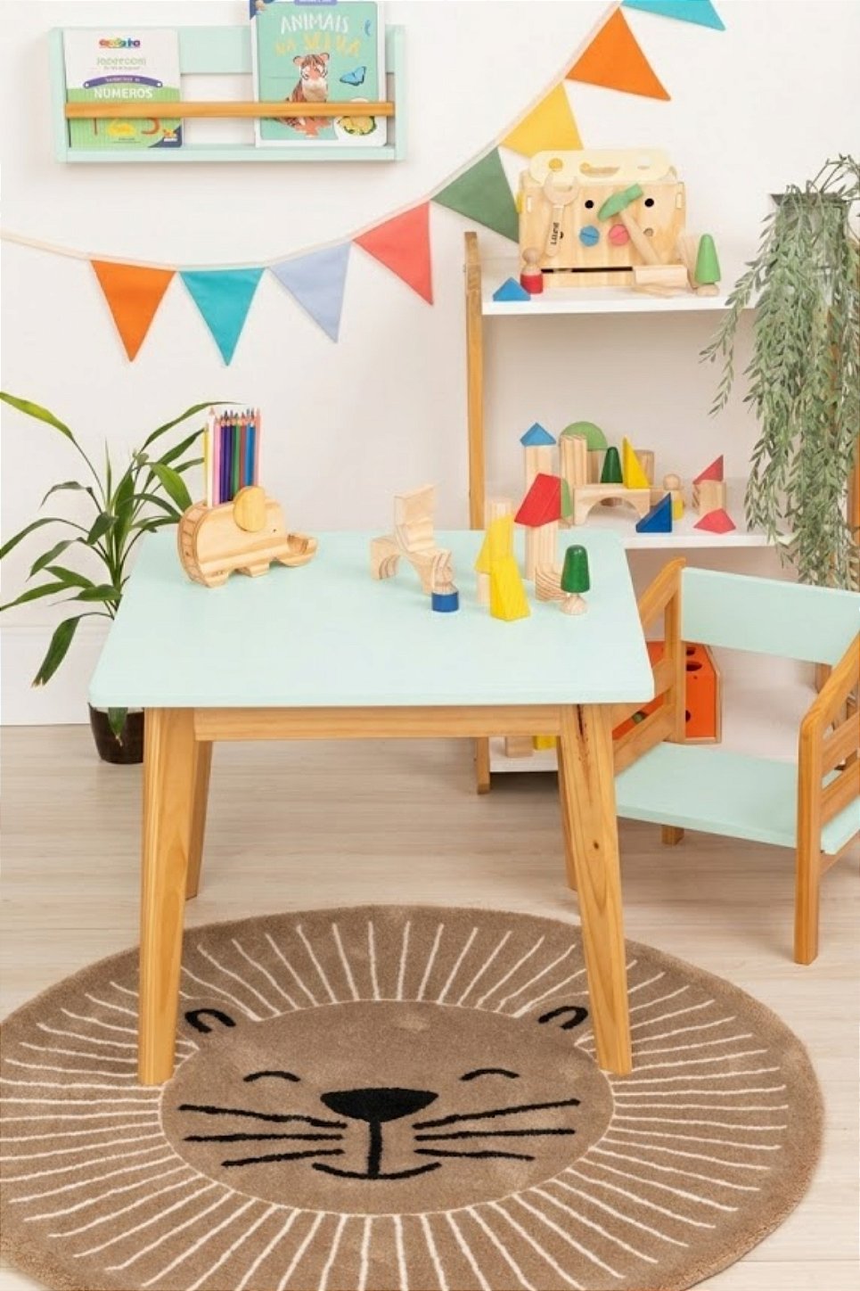 Mesa Infantil Theo Amêndoa e Verde