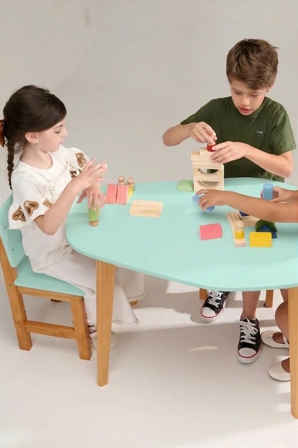 Mesa juvenil para estudos