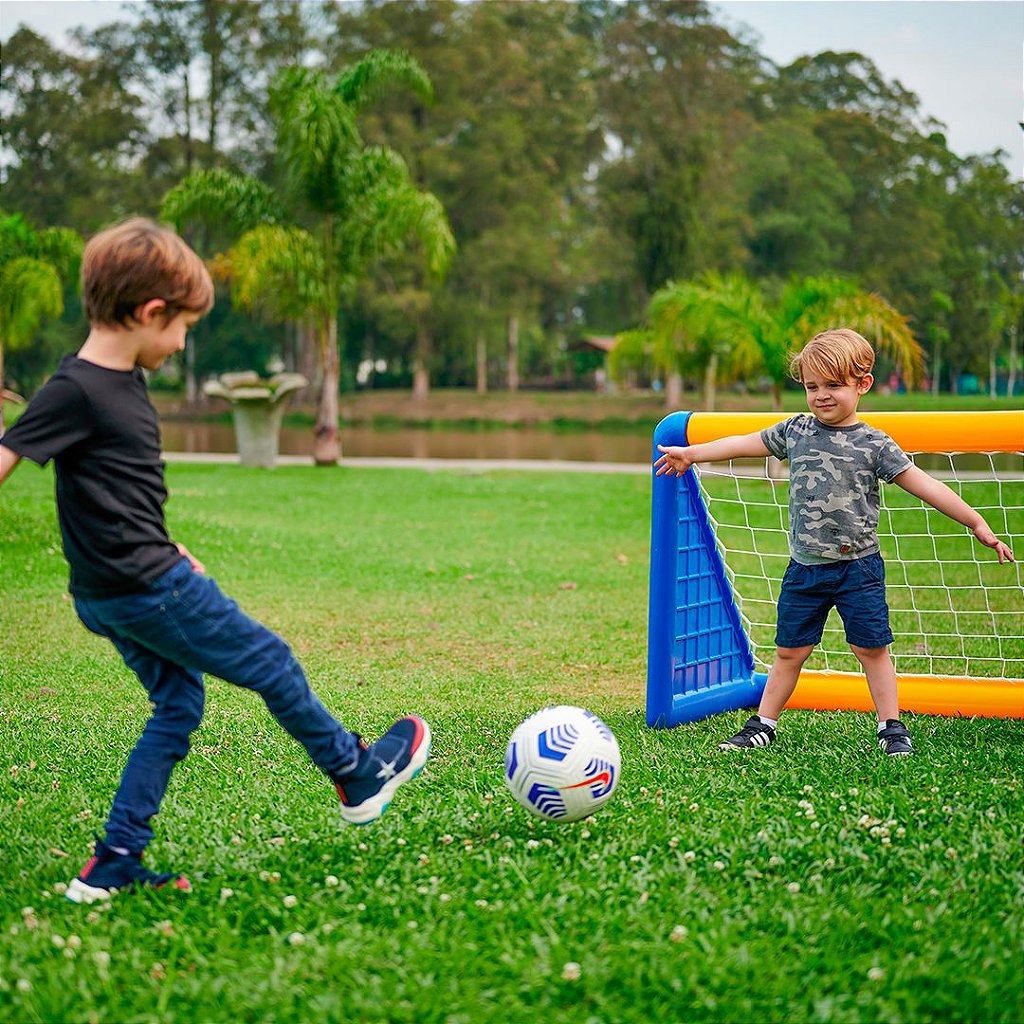 Mini Gol de Futebol Par Infantil com Bola Freso - Freso - Loja Oficial -  Playgrounds, Brinquedos, Pet, SUP, Decoração