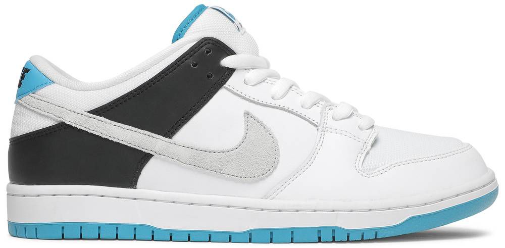 white and blue nike dunk