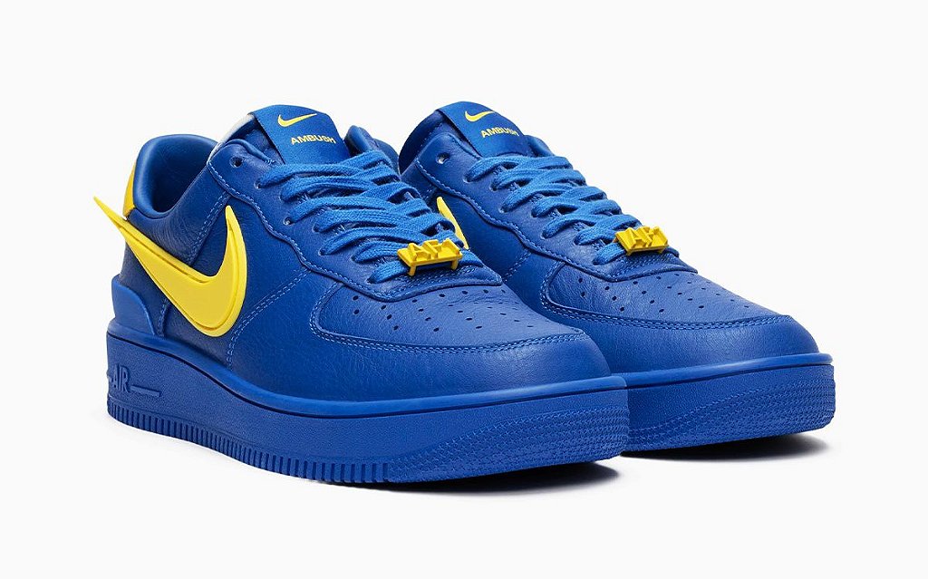 NIKE AIR FORCE 1 LOW GAME ROYAL X AMBUSH - Quem entende de tênis