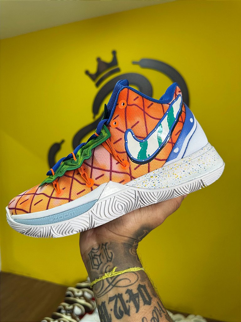 Nike Kyrie 5 SpongeBob Pineapple House - A PRONTA ENTREGA - Quem