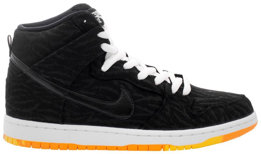 Nike store sb skunk