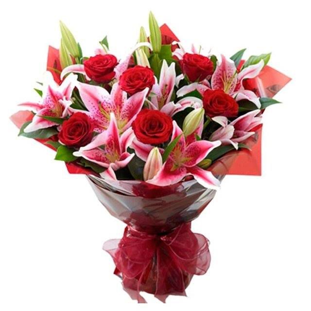 Buquê Sonho de Lírios com Rosas vermelhas - Katia Flores e Noivas - Flores,  cestas, buquês de noivas e decoração