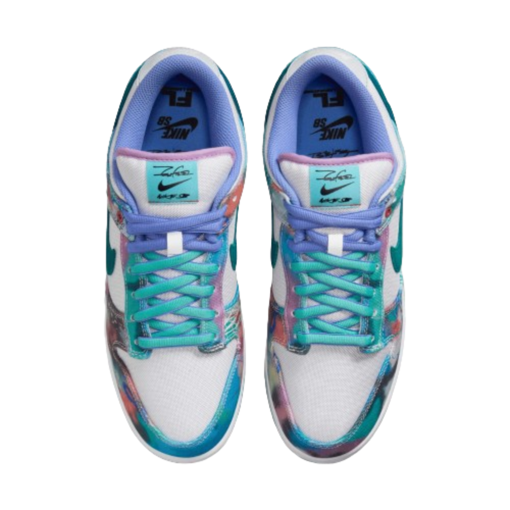 Futura Laboratories x Nike SB Dunk Low - Blackapparel Futura Laboratories x Nike SB Dunk Low - Blackapparel