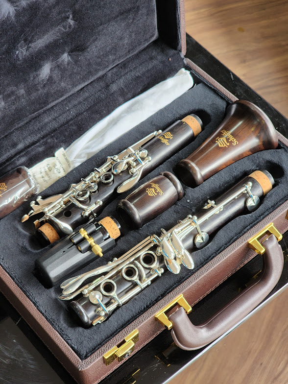 Clarinete Soprano Schieffer em Si bemol (Bb) em madeira com case e