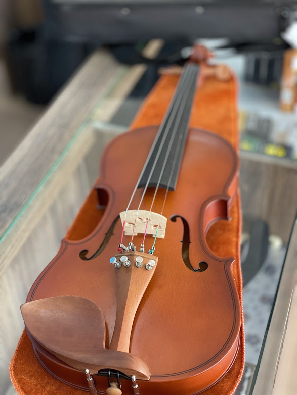 VIOLINO HOFMA 4/4 HVA-120 (SEMINOVA) PARCELAMOS EM ATE 10X S