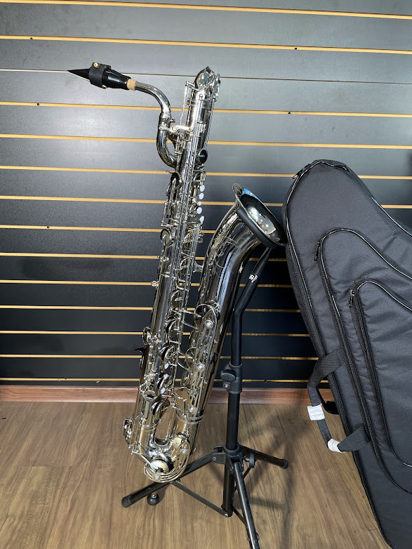 SAX BARITONO YAMAHA YBS-61 (SEMINOVO) PARCELAMOS EM ATE 10X S