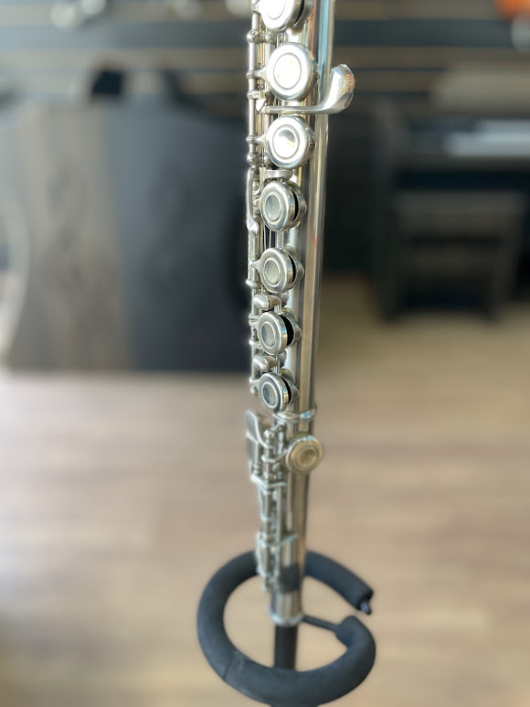 YAMAHA　フルート　YFL-23 FLAUTA YAMAHA YFL-23 (SEMINOVA) PARCELAMOS EM ATE 10X S/ JUROS