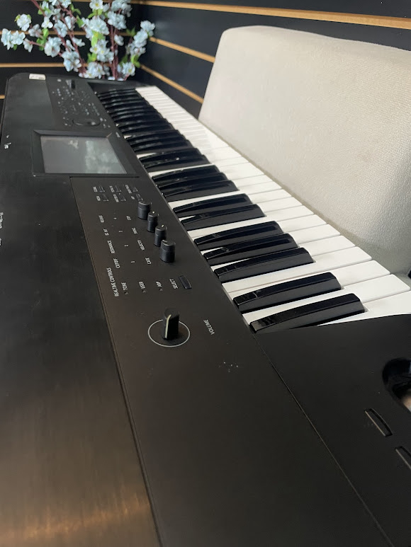 Teclado Korg Workstation Krome 61 (NOVO) - Quero um Instrumento