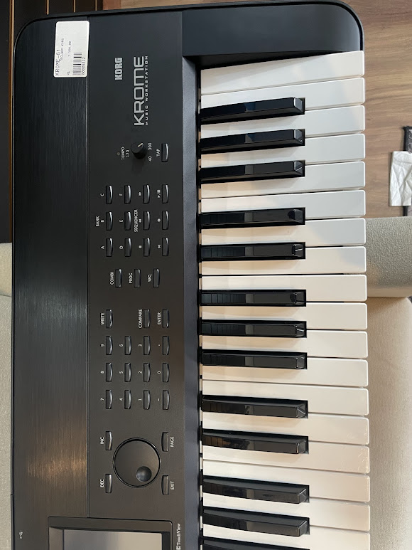 Teclado Korg Workstation Krome 61 (NOVO) - Quero um Instrumento