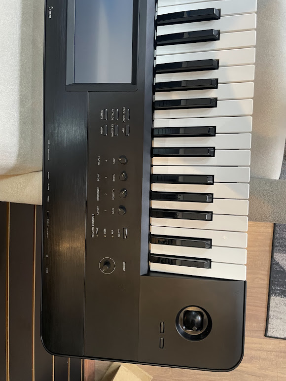 Teclado Korg Workstation Krome 61 (NOVO) - Quero um Instrumento