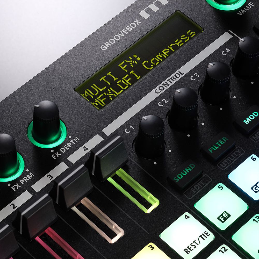 Sequenciador Roland MC-101 Groovebox - AudioDriver Instrumentos