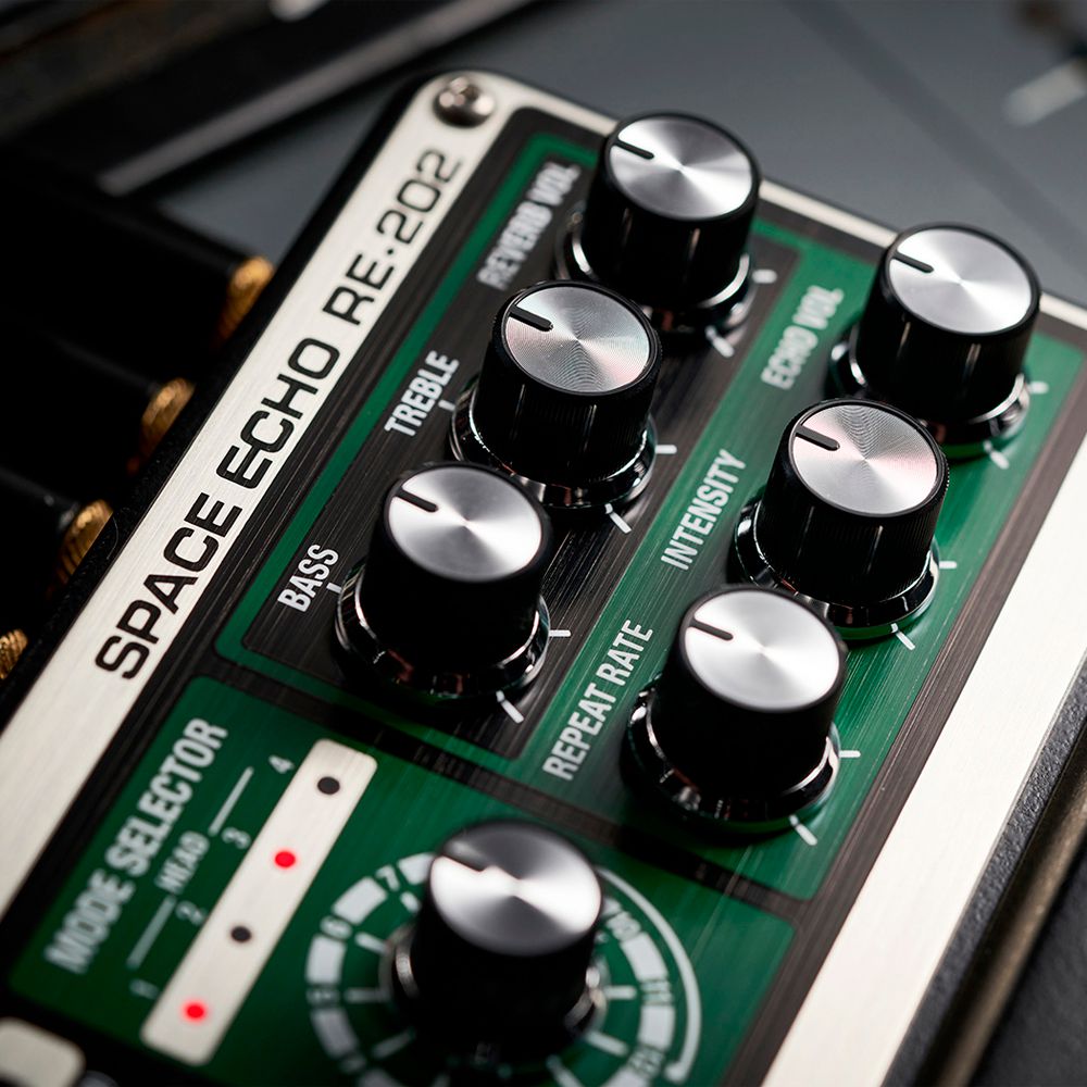 Pedal Guitarra Space Echo Boss RE-202 - AudioDriver
