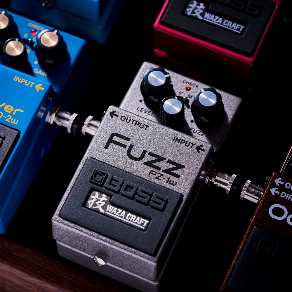 BOSS Waza Craft FZ-1W ファズ Pedal de Fuzz Waza Craft FZ-1W - Boss | Pedais Para Guitarra