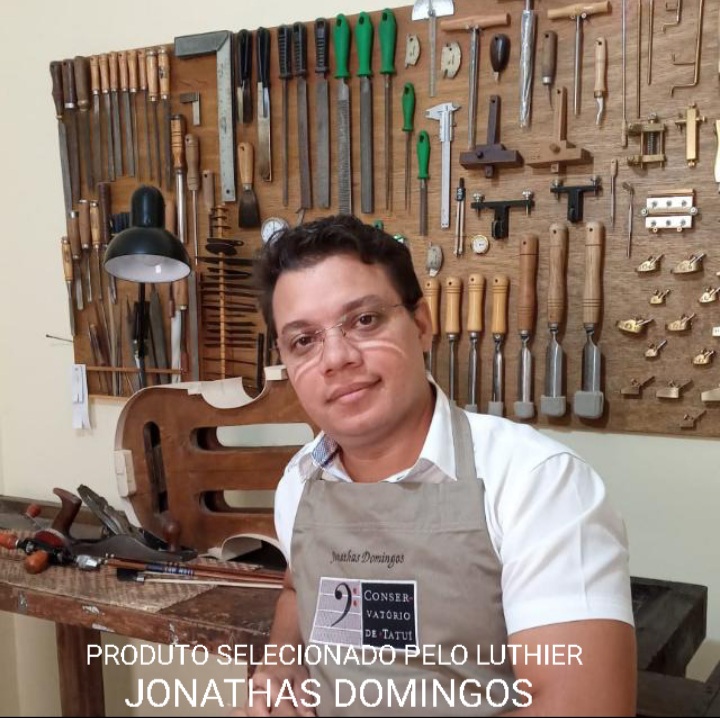 Luthier Jonathas Domingos